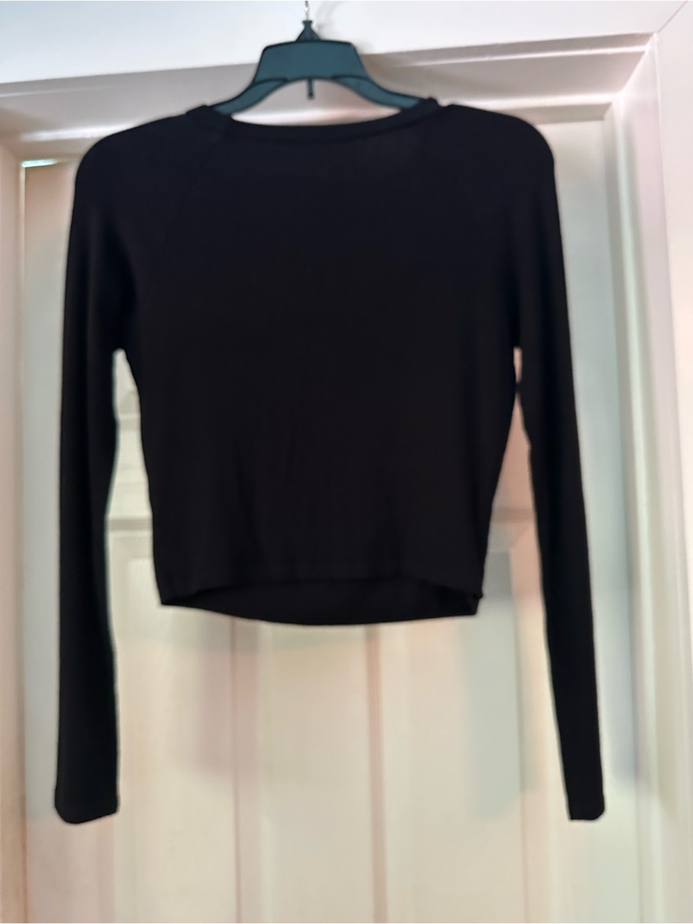 Fashion Nova Black Long Sleeve Cutout Crop Top - Picture 2 of 3